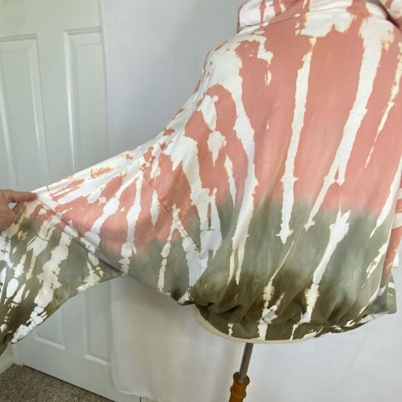 YOUNG FABULOUS AND BROKE RAISSA CROPPED TIE  DYE HOODIE - Picture 11 of 15